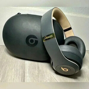Beats by Dr. Dre Studio3 Bluetooth On Ear‎ Wireless Headphones - Shadow Gray